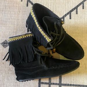 Black Moccasins
